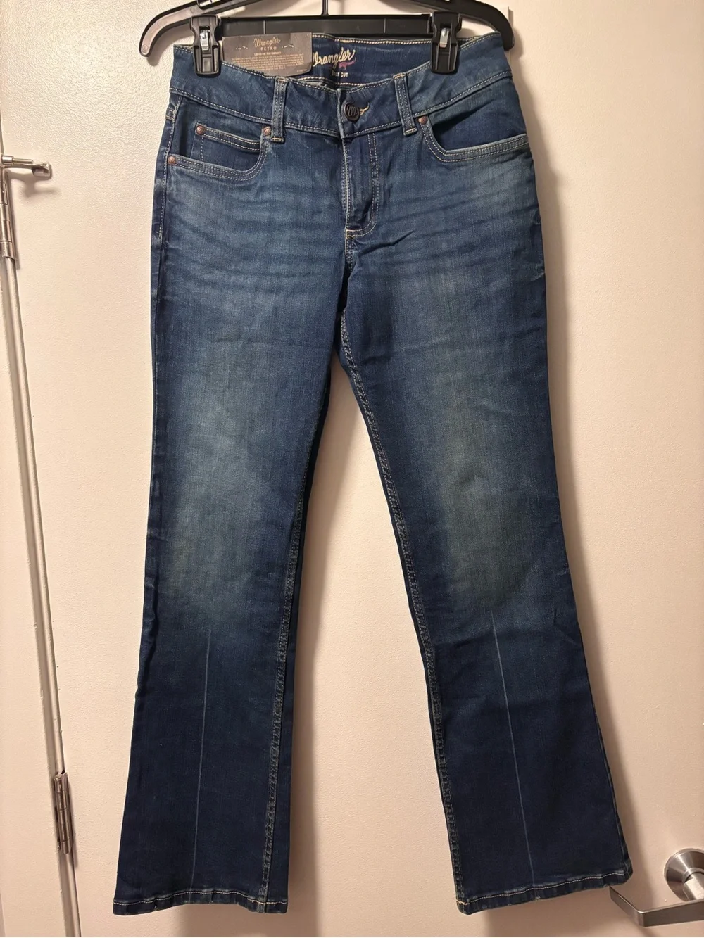 NWT Wrangler Womens Mid Rise Dark Vivianna Wash Retro Mae Bootcut Jeans 5x32 28